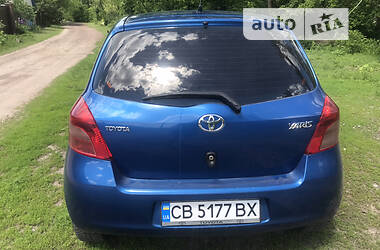 Хэтчбек Toyota Yaris 2006 в Чернигове