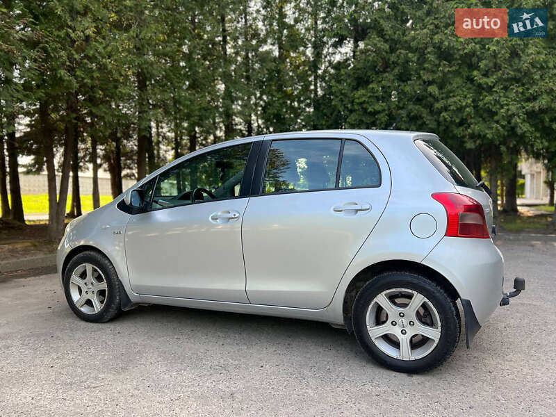 Хетчбек Toyota Yaris 2008 в Львові