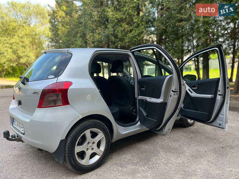 Хетчбек Toyota Yaris 2008 в Львові