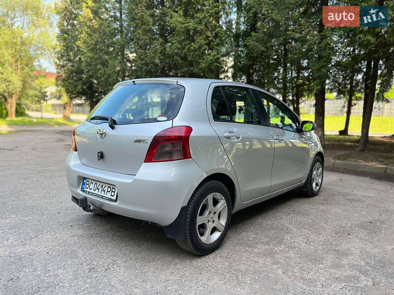 Хетчбек Toyota Yaris 2008 в Львові