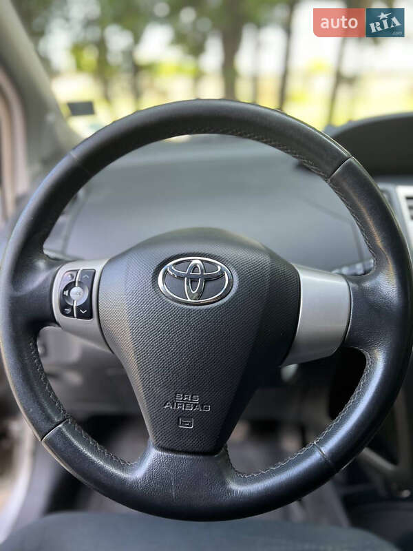 Хетчбек Toyota Yaris 2008 в Львові