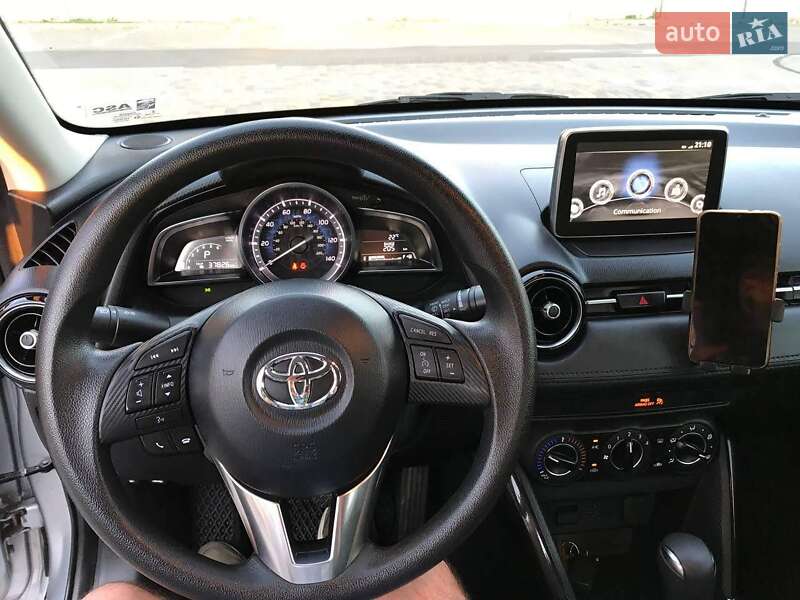 Седан Toyota Yaris 2017 в Луцке
