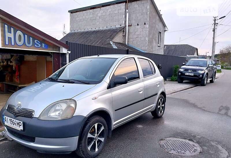 Объявления о продаже Toyota Yaris 2001 года