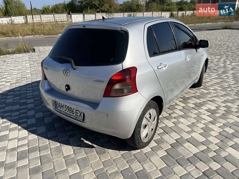 Хетчбек Toyota Yaris 2008 в Житомирі