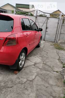 Хэтчбек Toyota Yaris 2005 в Кропивницком