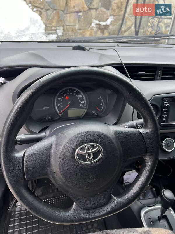 Хэтчбек Toyota Yaris 2014 в Яремче фото 2 Хэтчбек Toyota Yaris 2014 в Яремче