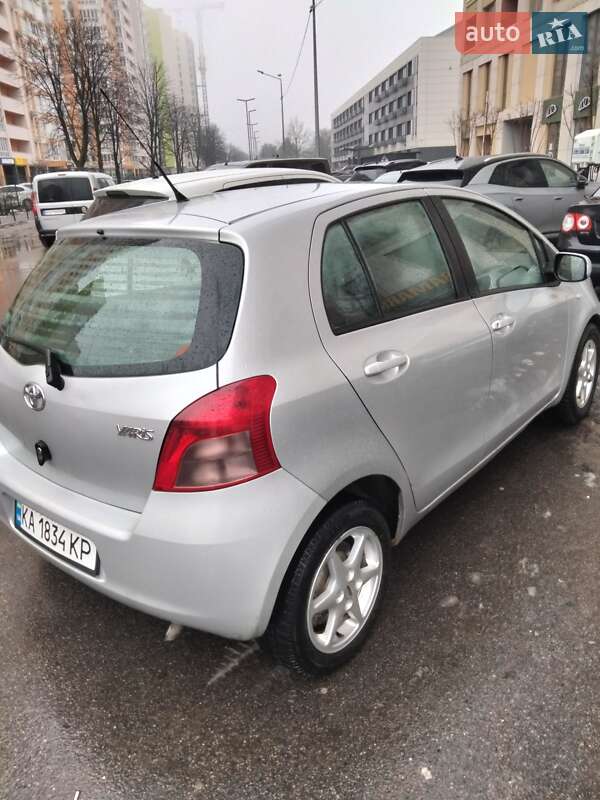 Хетчбек Toyota Yaris 2007 в Києві