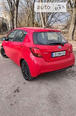 Хэтчбек Toyota Yaris 2015 в Чернигове