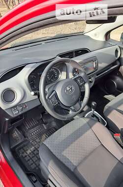 Хэтчбек Toyota Yaris 2015 в Чернигове
