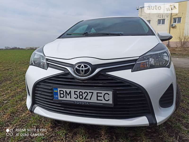 Хэтчбек Toyota Yaris 2016 в Сумах