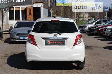 Хэтчбек Toyota Yaris 2011 в Одессе