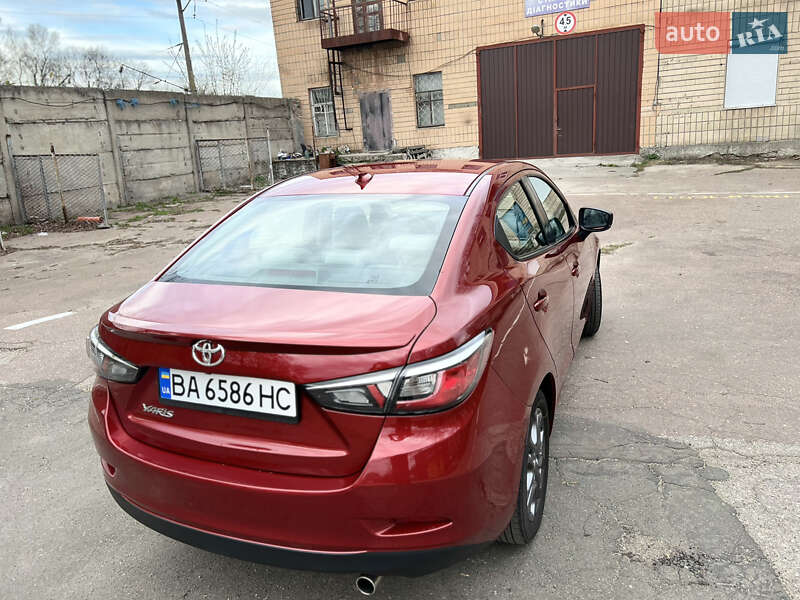 Седан Toyota Yaris 2019 в Кропивницком