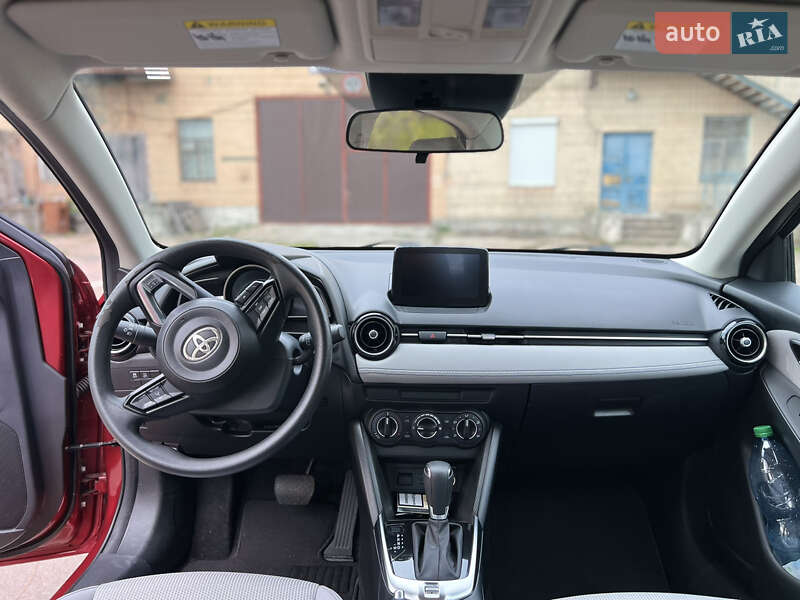 Седан Toyota Yaris 2019 в Кропивницком