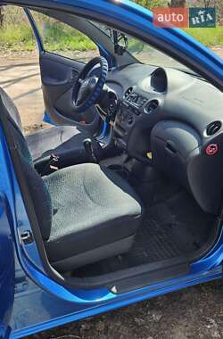 Хэтчбек Toyota Yaris 2003 в Южноукраинске