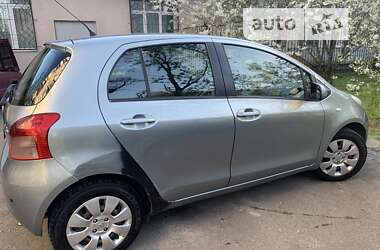 Хэтчбек Toyota Yaris 2006 в Киеве