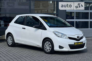 Хэтчбек Toyota Yaris 2012 в Ивано-Франковске