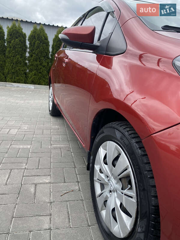 Хэтчбек Toyota Yaris 2012 в Черкассах фото 5 Хэтчбек Toyota Yaris 2012 в Черкассах