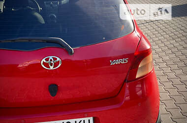 Хэтчбек Toyota Yaris 2007 в Киеве