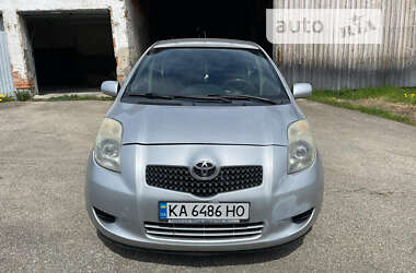 Хетчбек Toyota Yaris 2006 в Києві