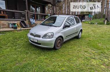 Хэтчбек Toyota Yaris 2001 в Киеве