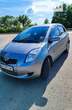 Хэтчбек Toyota Yaris 2007 в Днепре