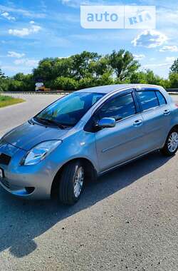 Хэтчбек Toyota Yaris 2007 в Днепре