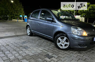 Хэтчбек Toyota Yaris 2004 в Умани