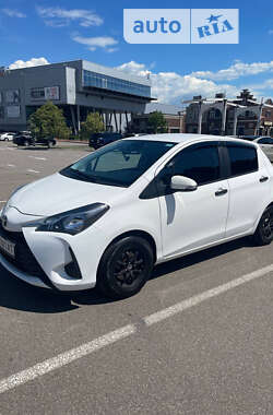 Хэтчбек Toyota Yaris 2018 в Киеве