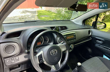 Хэтчбек Toyota Yaris 2013 в Львове