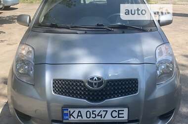 Хетчбек Toyota Yaris 2006 в Києві