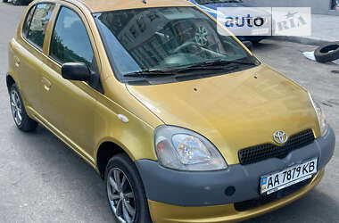 Хетчбек Toyota Yaris 2000 в Обухові