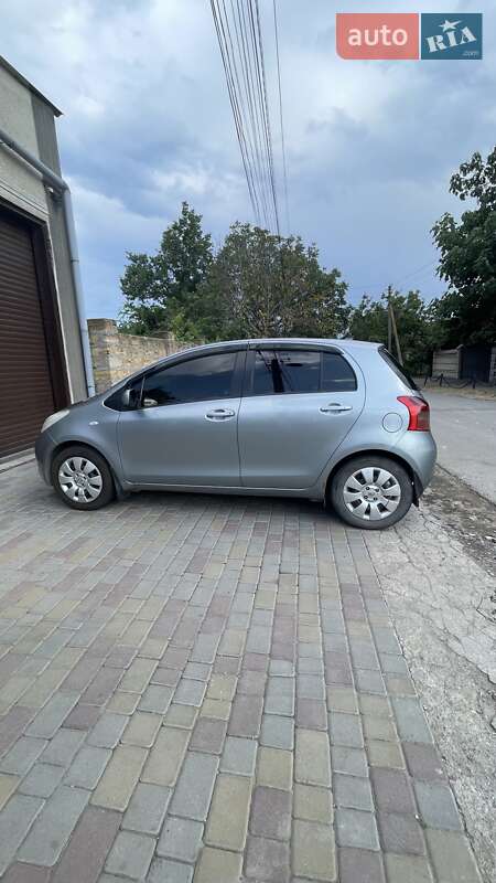 Хетчбек Toyota Yaris 2006 в Одесі
