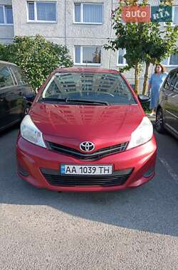 Хэтчбек Toyota Yaris 2013 в Киеве