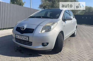 Хэтчбек Toyota Yaris 2008 в Киверцах