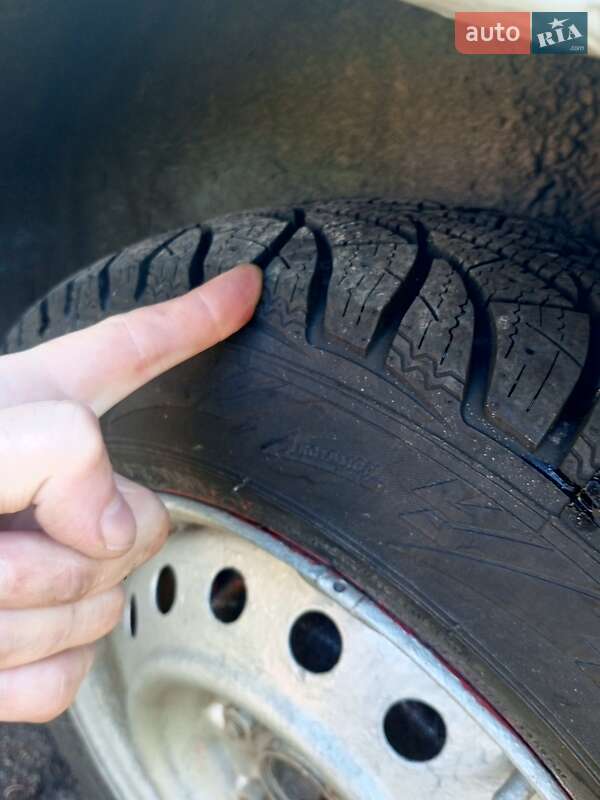 Хэтчбек Toyota Yaris 2000 в Чернигове