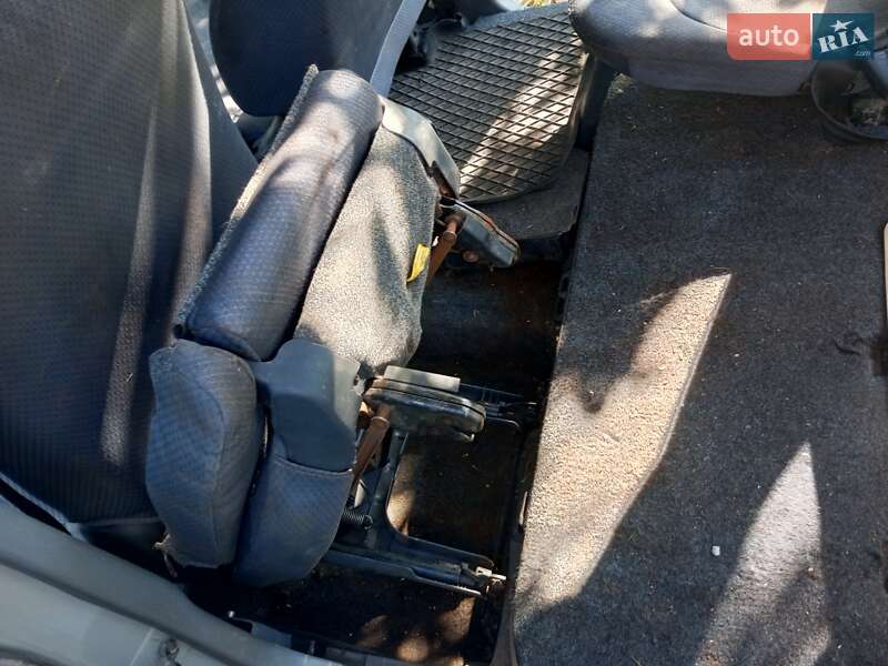 Хэтчбек Toyota Yaris 2000 в Чернигове