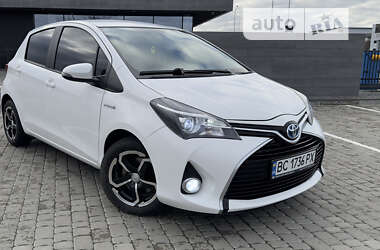 Хэтчбек Toyota Yaris 2015 в Львове