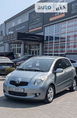 Хэтчбек Toyota Yaris 2006 в Каменец-Подольском