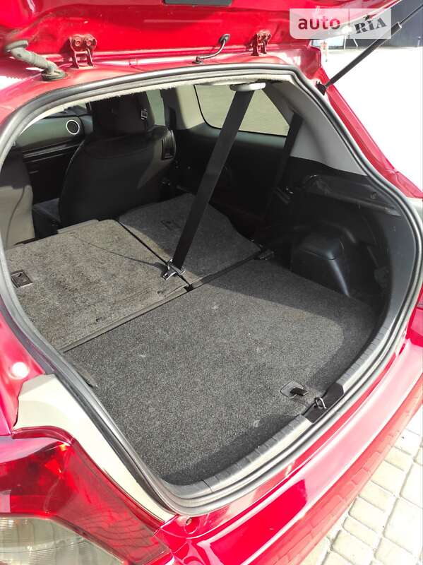 Хэтчбек Toyota Yaris 2013 в Одессе