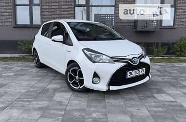 Хэтчбек Toyota Yaris 2015 в Львове