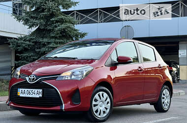 Хэтчбек Toyota Yaris 2016 в Киеве