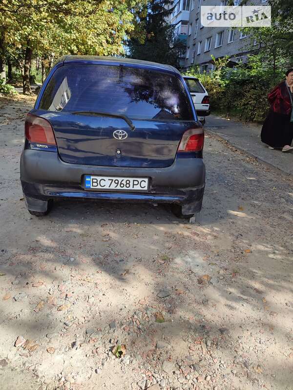 Хэтчбек Toyota Yaris 2000 в Львове