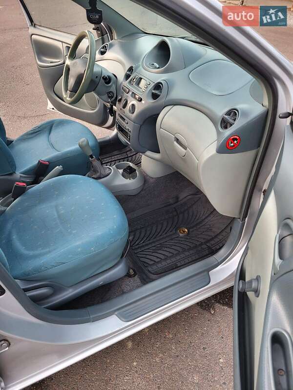 Хетчбек Toyota Yaris 2000 в Чорноморську фото 7 Хетчбек Toyota Yaris 2000 в Чорноморську