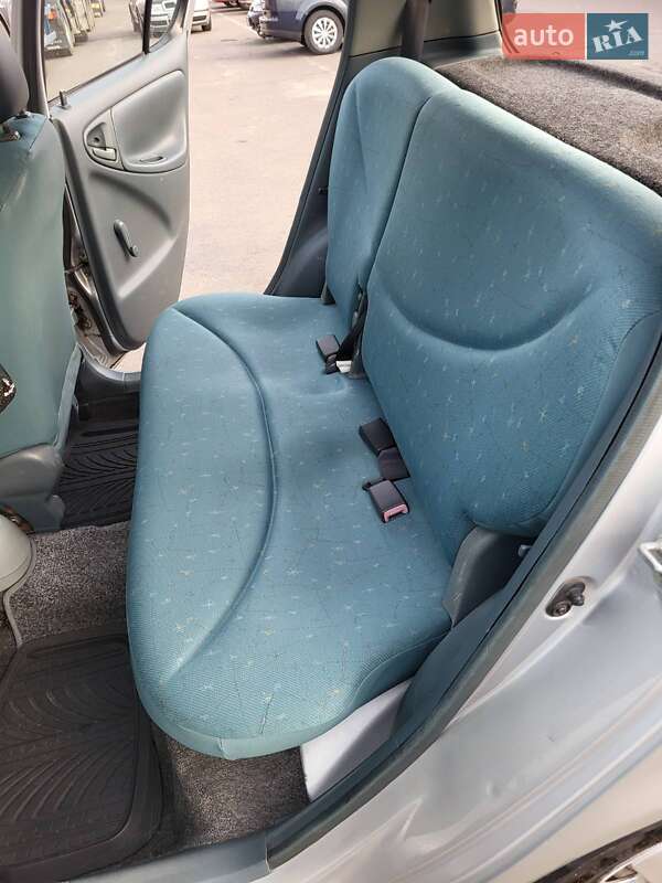 Хетчбек Toyota Yaris 2000 в Чорноморську фото 8 Хетчбек Toyota Yaris 2000 в Чорноморську