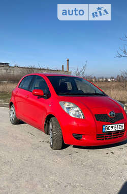 Хэтчбек Toyota Yaris 2008 в Кременце