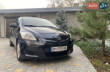 Седан Toyota Yaris 2007 в Одессе