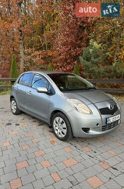 Хэтчбек Toyota Yaris 2008 в Львове