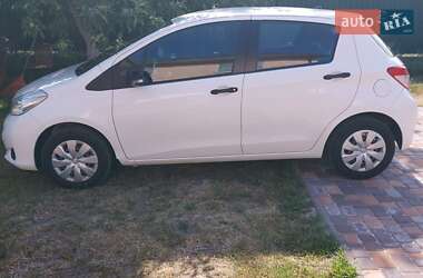 Хетчбек Toyota Yaris 2014 в Києві