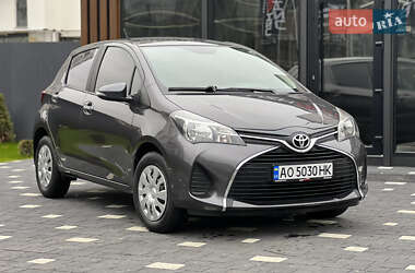 Хетчбек Toyota Yaris 2015 в Ужгороді