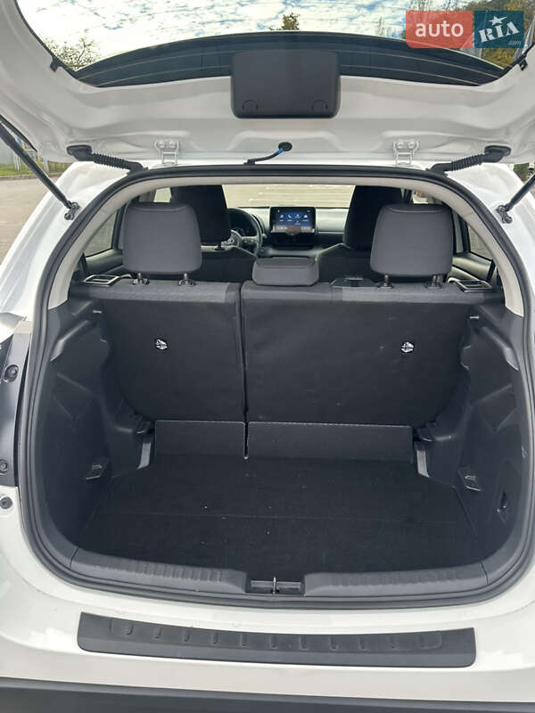 Хэтчбек Toyota Yaris 2024 в Одессе